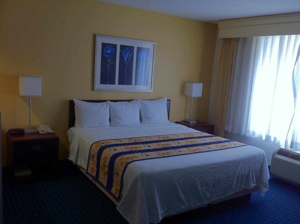 Studios And Suites 4 Less - Gum Road Chesapeake Habitación foto